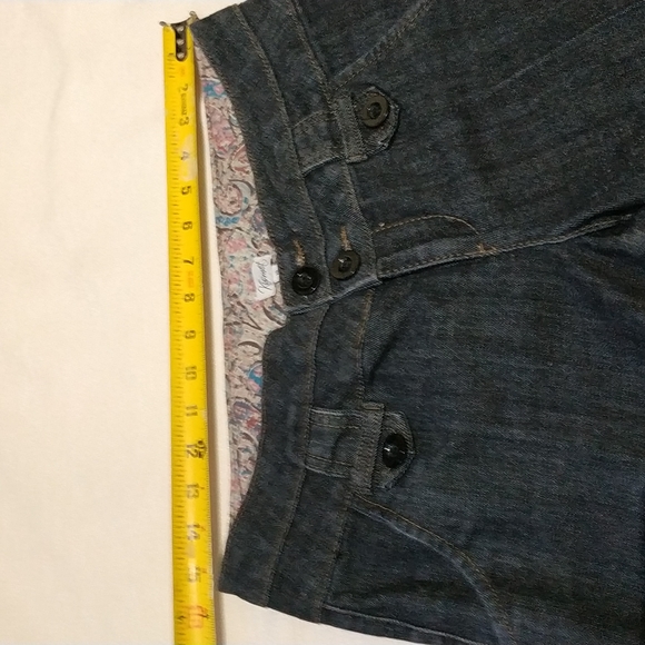 Kismet dark wash denim shorts size 10 - Picture 7 of 9